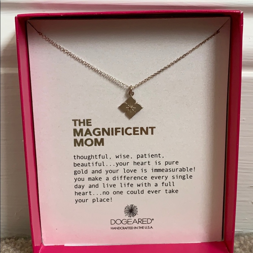 DOGEARED The Magnificent Mom Necklace